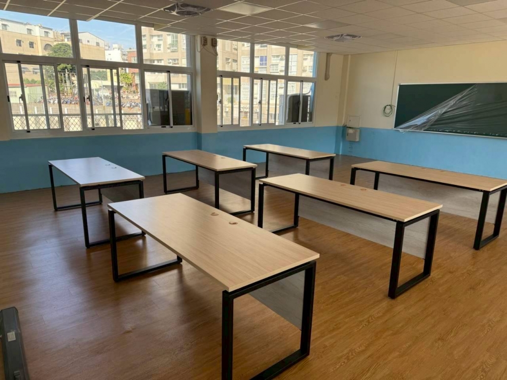 口字腳上課桌 _2_.jpg